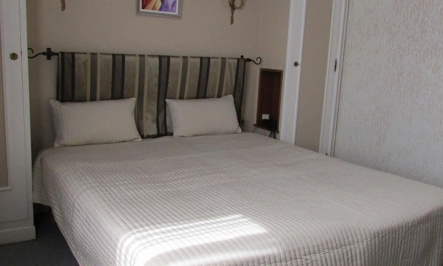 Le Castelet Des Alpilles Hotel Saint-Remy-de-Provence 3*,